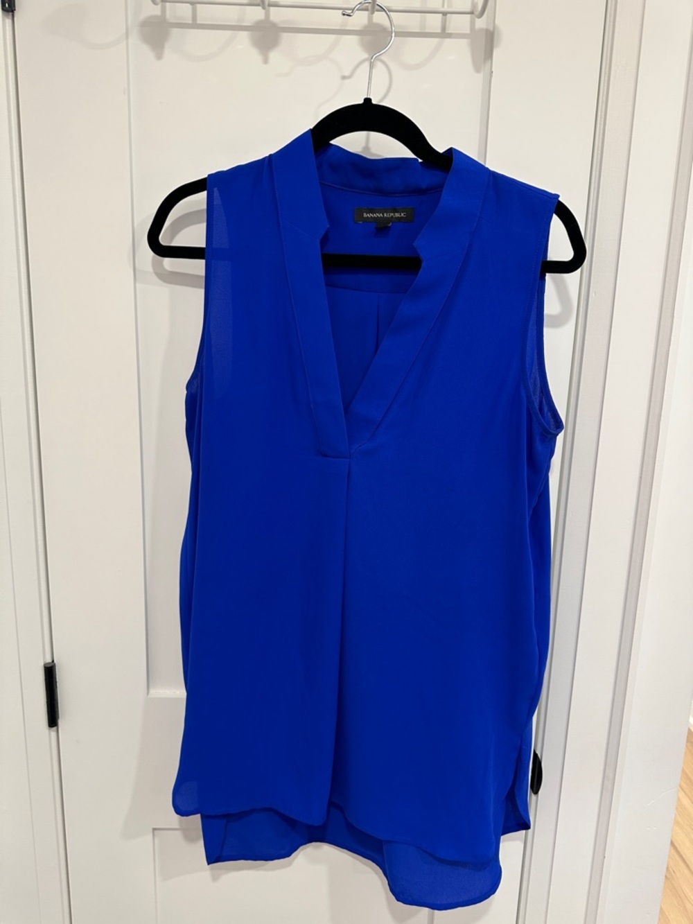 Banana Republic Cobalt Blue Sleeveless V-Neck Camisole